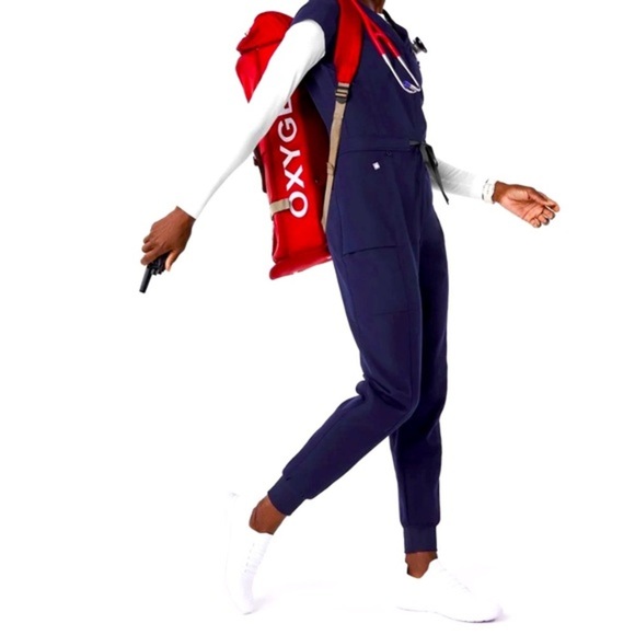 Figs Ultra Scrub limited edition  Navy Jane V-Neck
- Jogger ScrubjumpsuitT™ New - Picture 1 of 10
